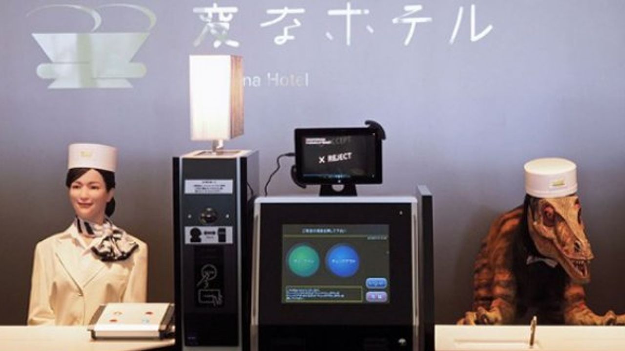 Japonya'da robotların işlettiği otel hizmete girdi