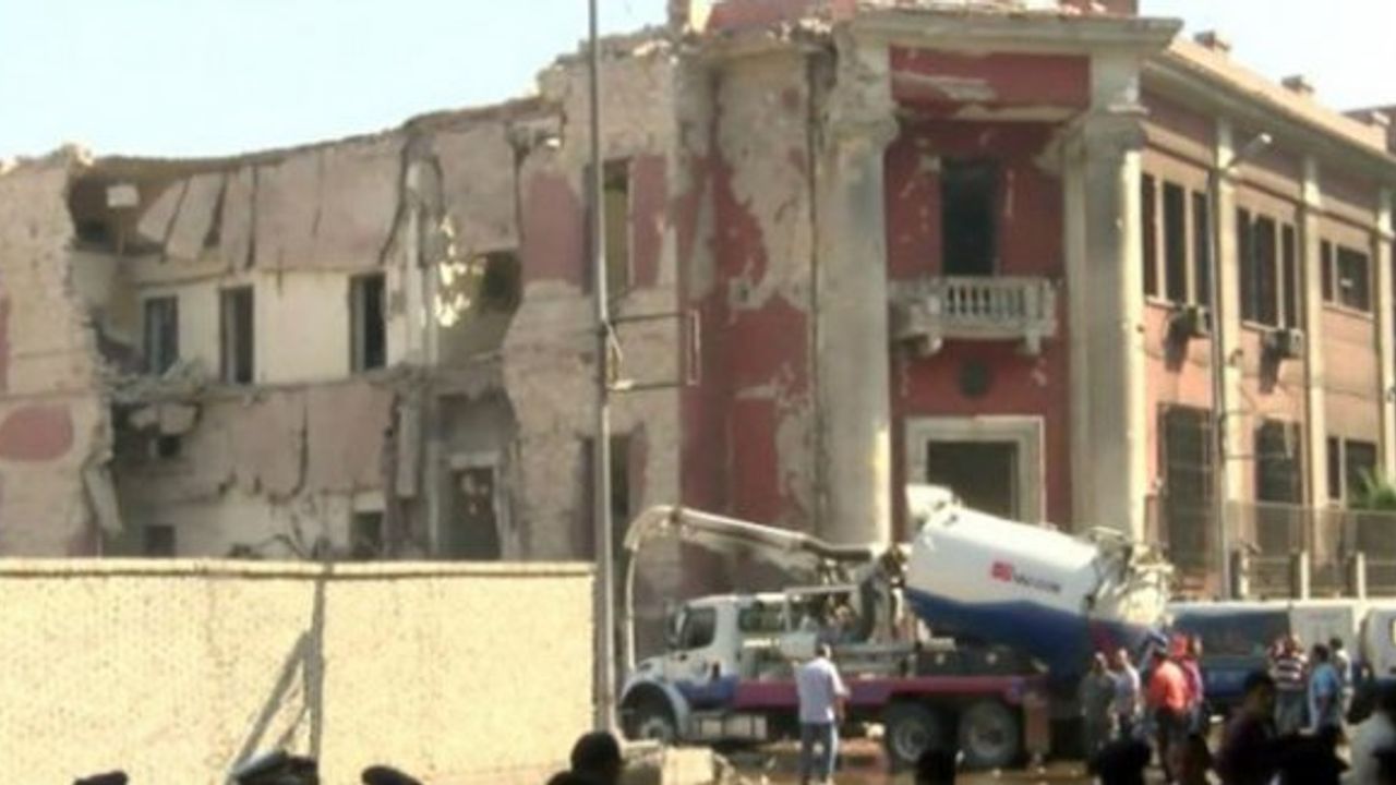 Mısır'da İtalya Büyükelçiliği'ne bombalı saldırı