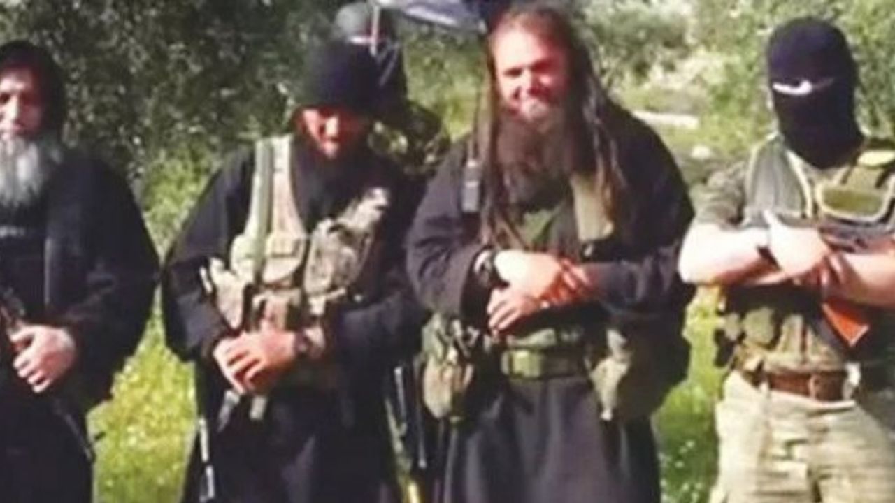 Rahiplerin kafasını kesen El Kaideciler'e ödül gibi ceza