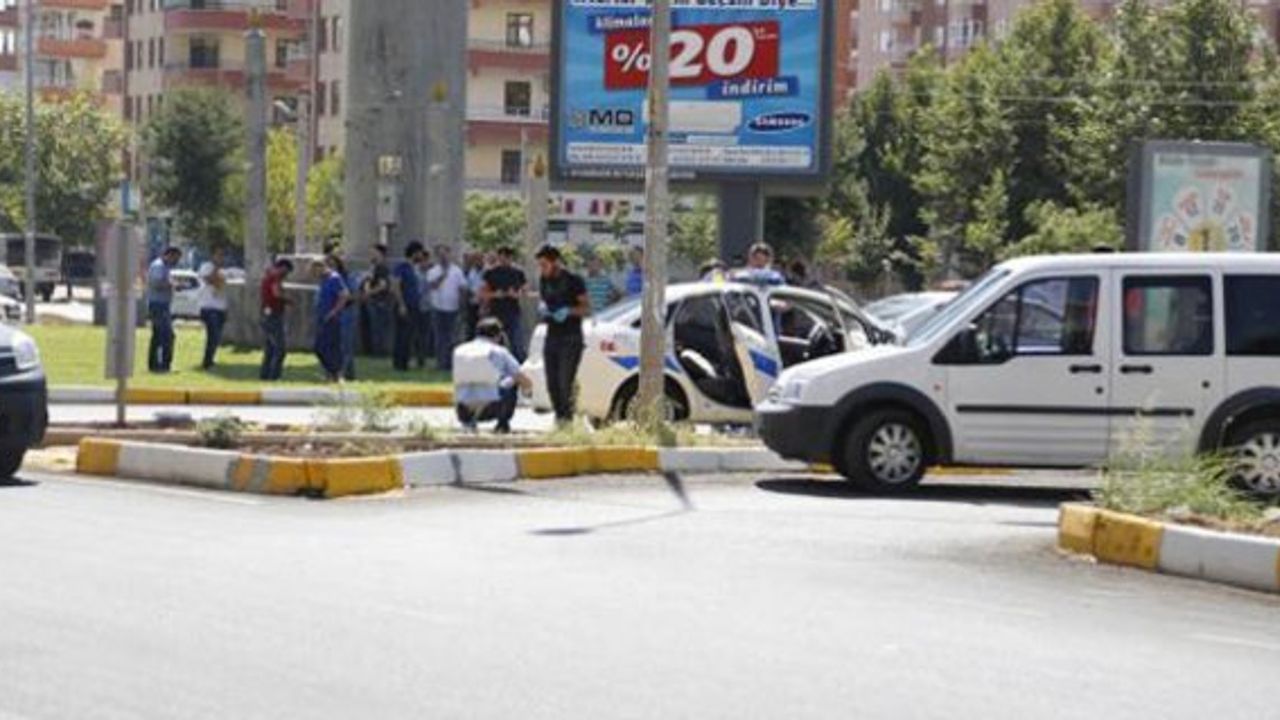 Diyarbakır'da polise saldırı: Bir polis hayatını kaybetti, bir polis yaralandı