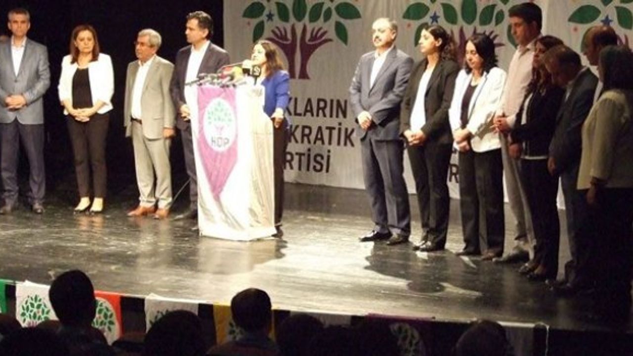 HDP Diyarbakır adaylarını tanıttı: 'Amedspor gibi HDP'nin de 11'i olacak'