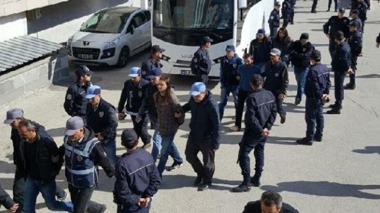Eskişehir’de katliamı protesto eden 5 kişi tutuklandı