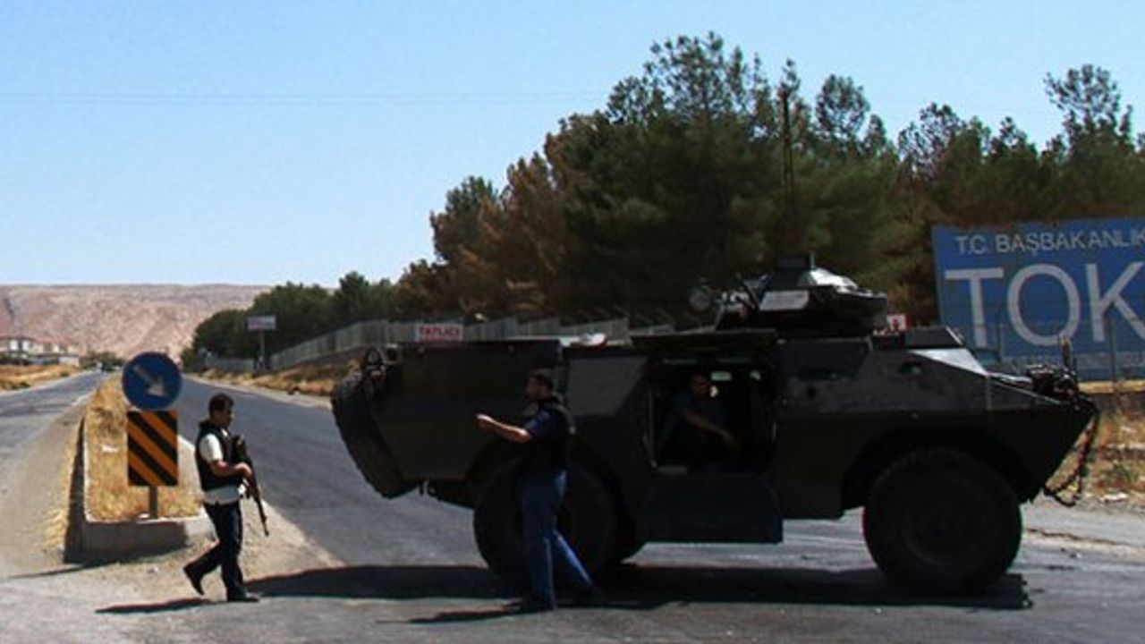 Polis panzeri kamyonetle çarpıştı: 1 polis öldü, 7’si polis 11 kişi yaralandı