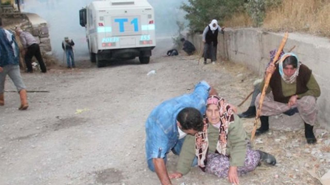 Sivas'ta suyunu vermek istemeyen köylülere Jandarma saldırısı