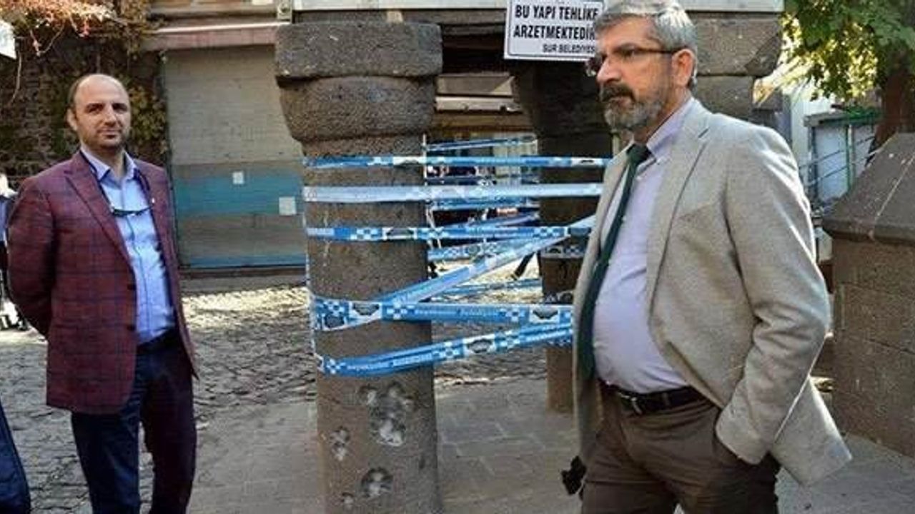 Tahir Elçi: Öleceksem Dört Ayaklı Minare'nin altında öleyim