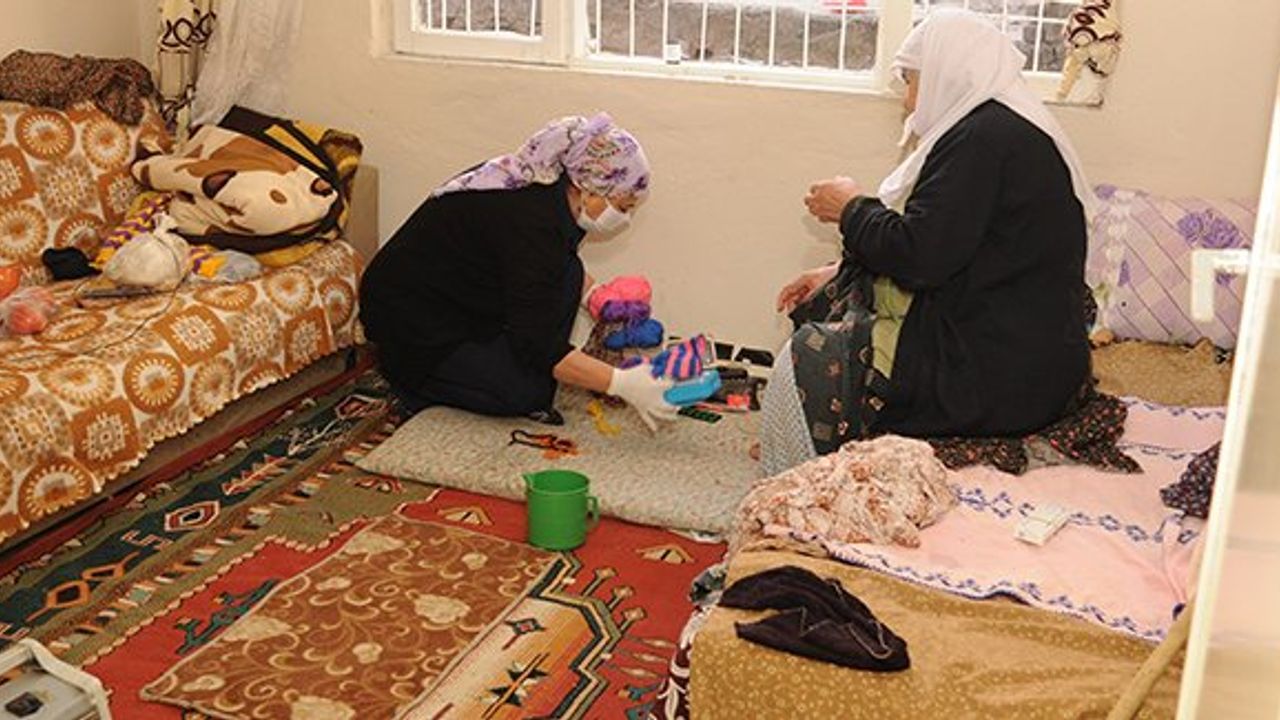 Diyarbakır Belediyesi'den yaşlılara evde bakım hizmeti