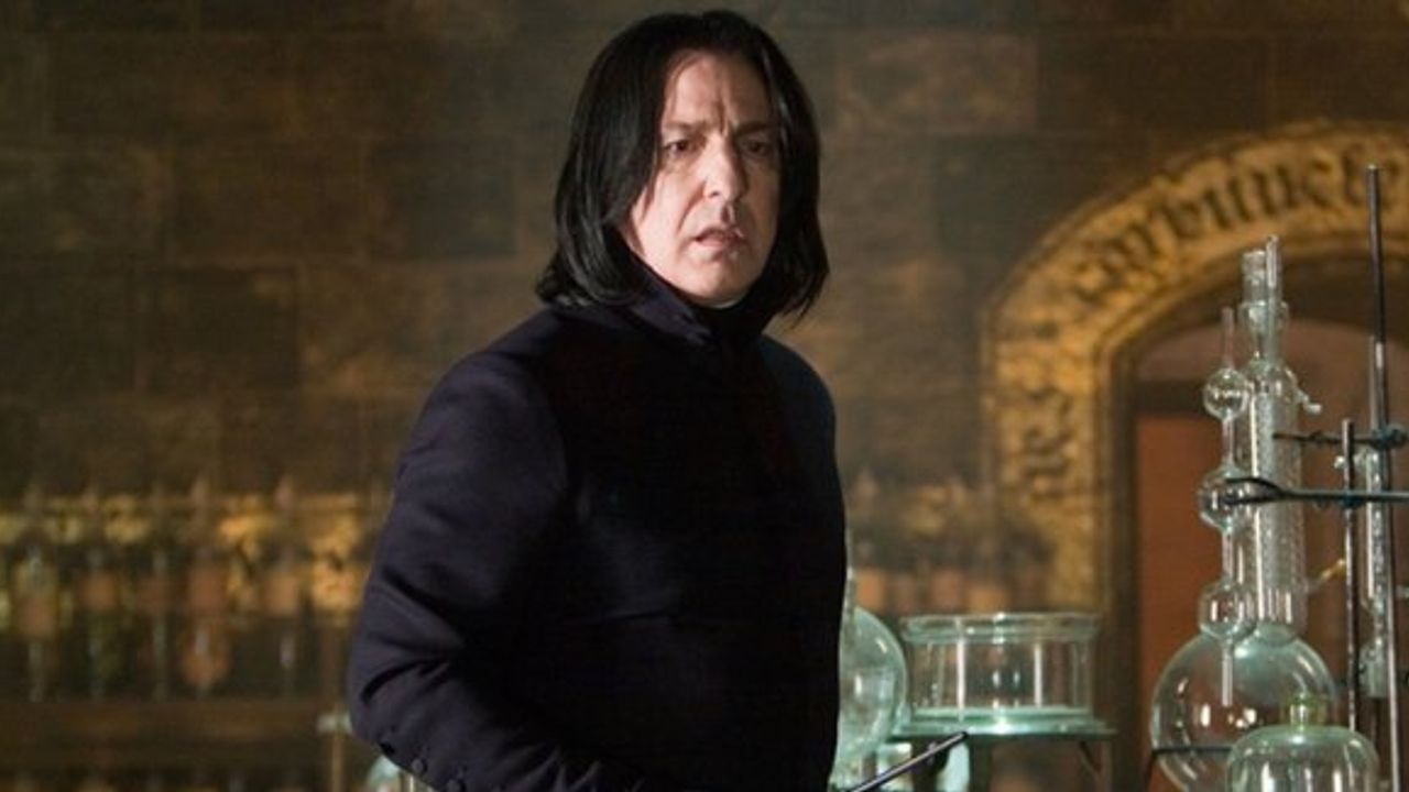 Harry Potter’ın Profesör Severus Snape’i hayatını kaybetti