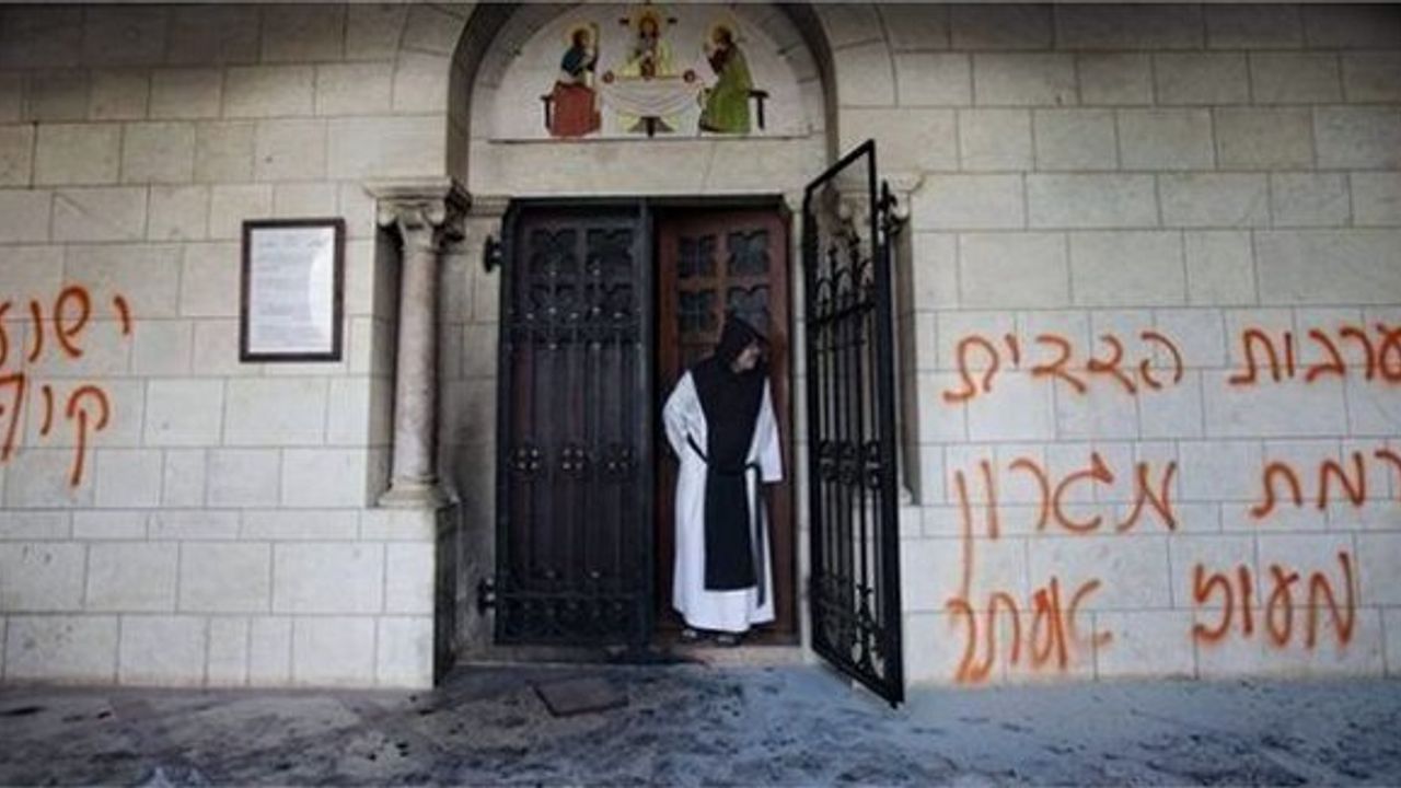Kudüs'te Hristiyanlara ait mekanlara saldırgan yazılar