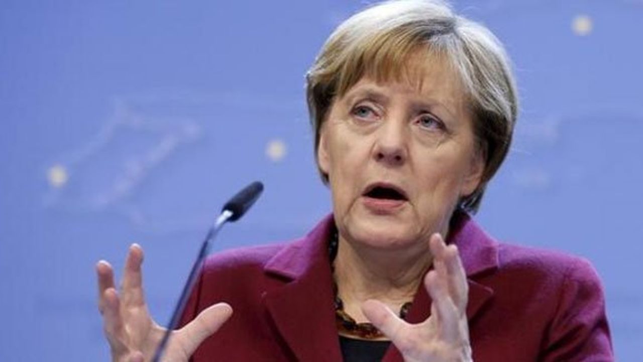 Merkel: Vatandaşlarımız İstanbul gezilerinden geriye gelemeyecekler