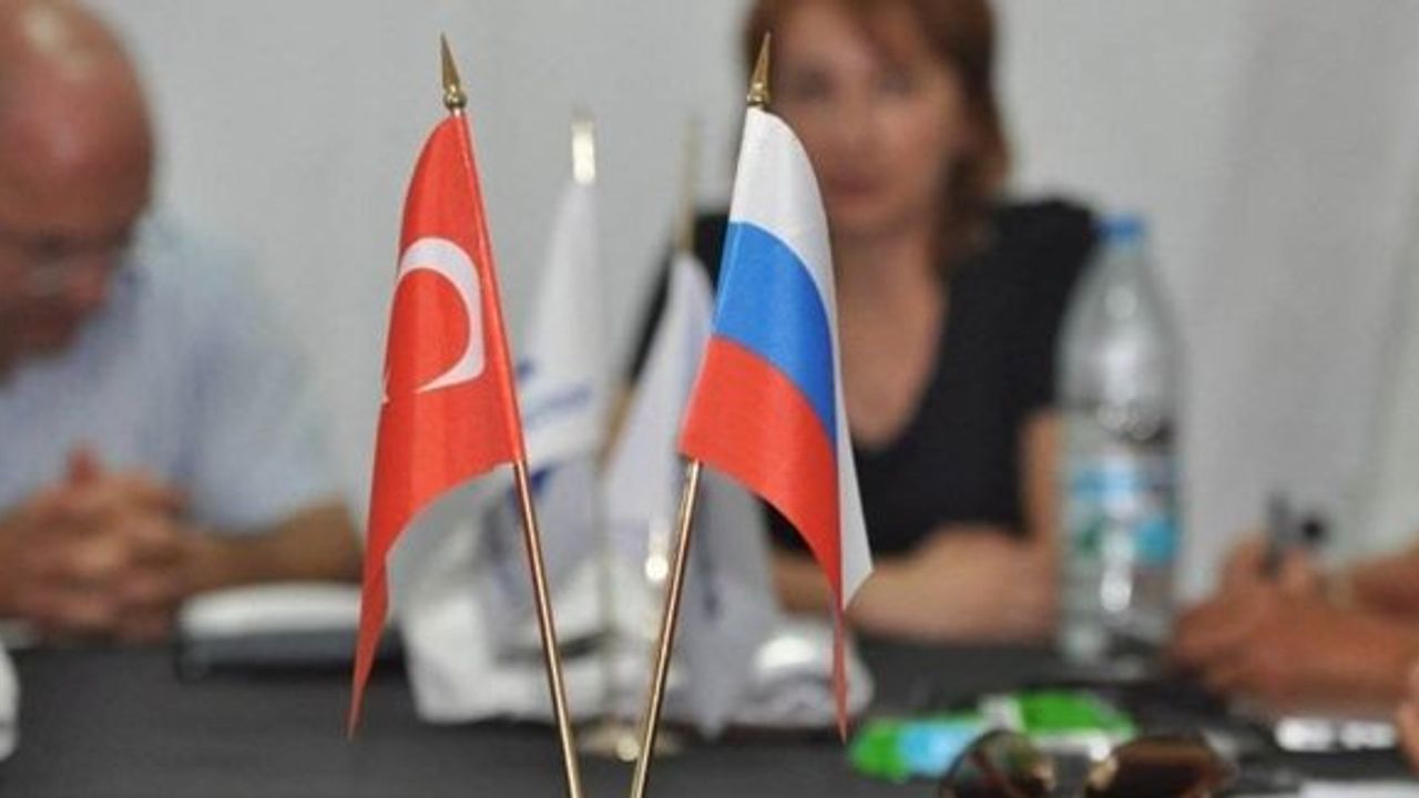 Türkler bugünden itibaren Rus şirketlerinde çalışamayacak