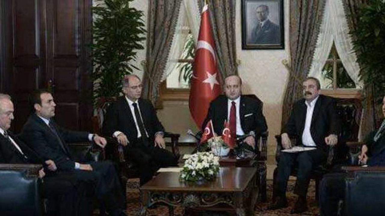 Akdoğan: Liderimizin ötesinde söz söylemeyi doğru bulmuyorum