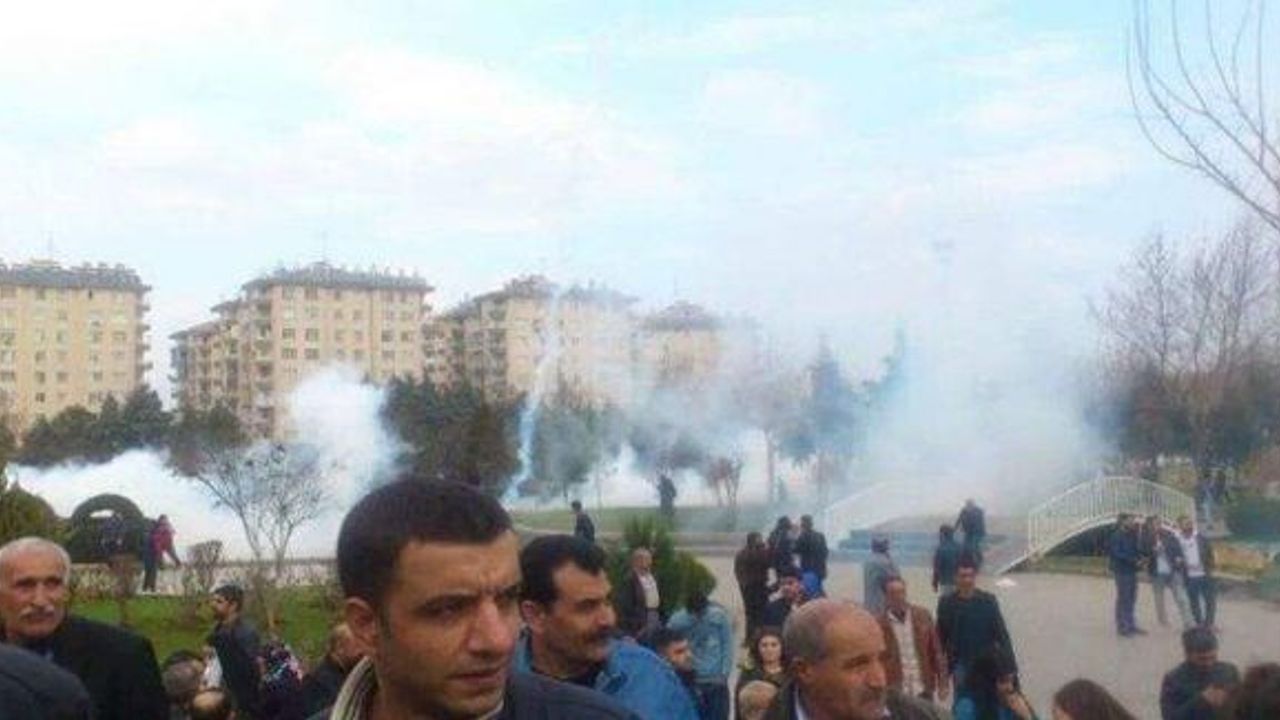 Diyarbakır'daki Sur eylemine polis saldırısı