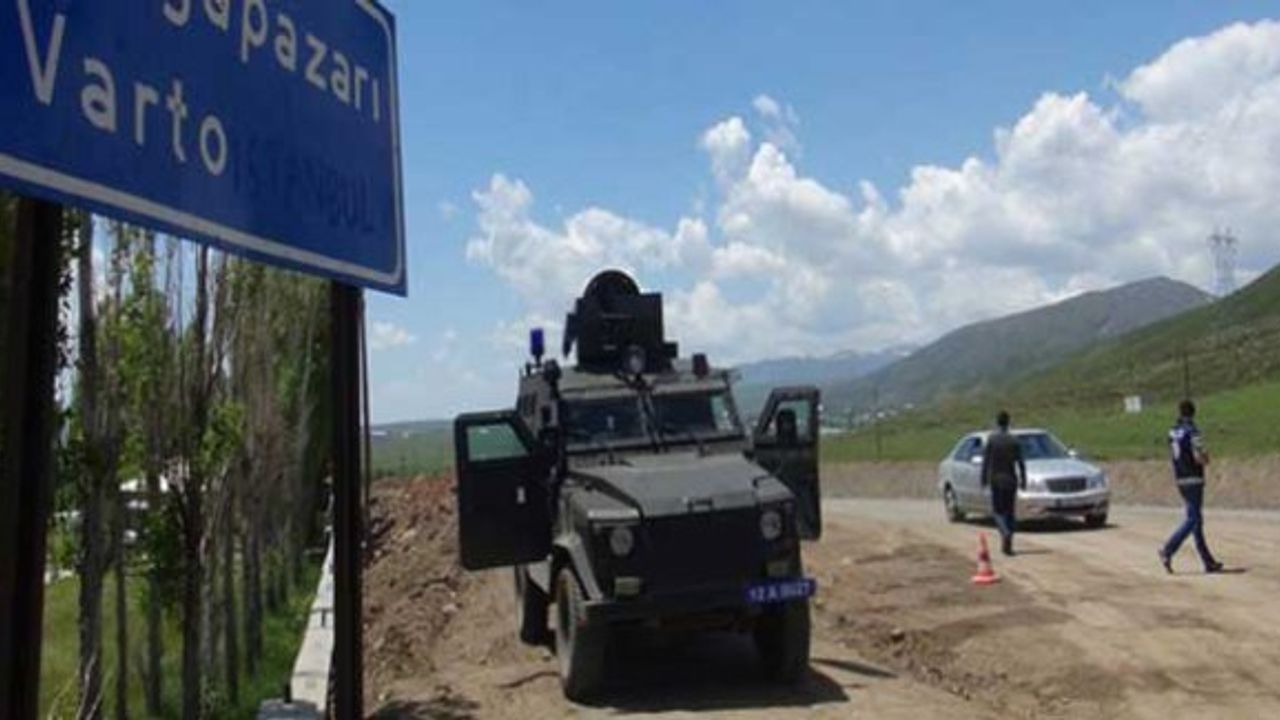 Muş Varto'da zırhlı polis aracına bombalı saldırı