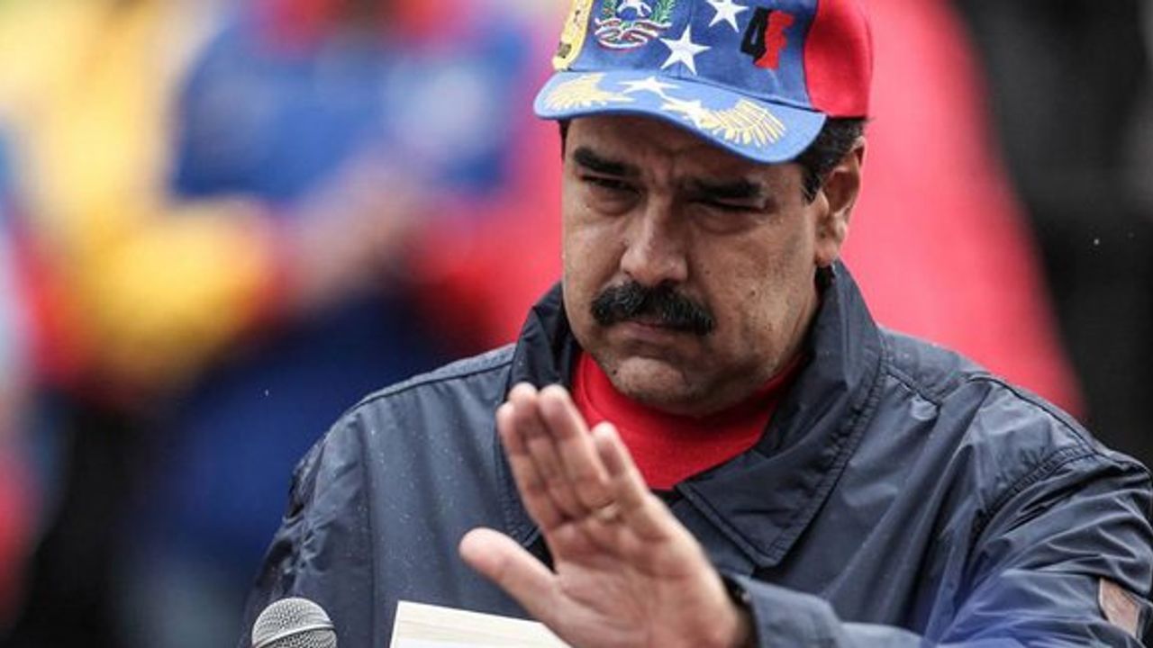 Venezüella hükümeti muhalefetle görüşmeyi kabul etti