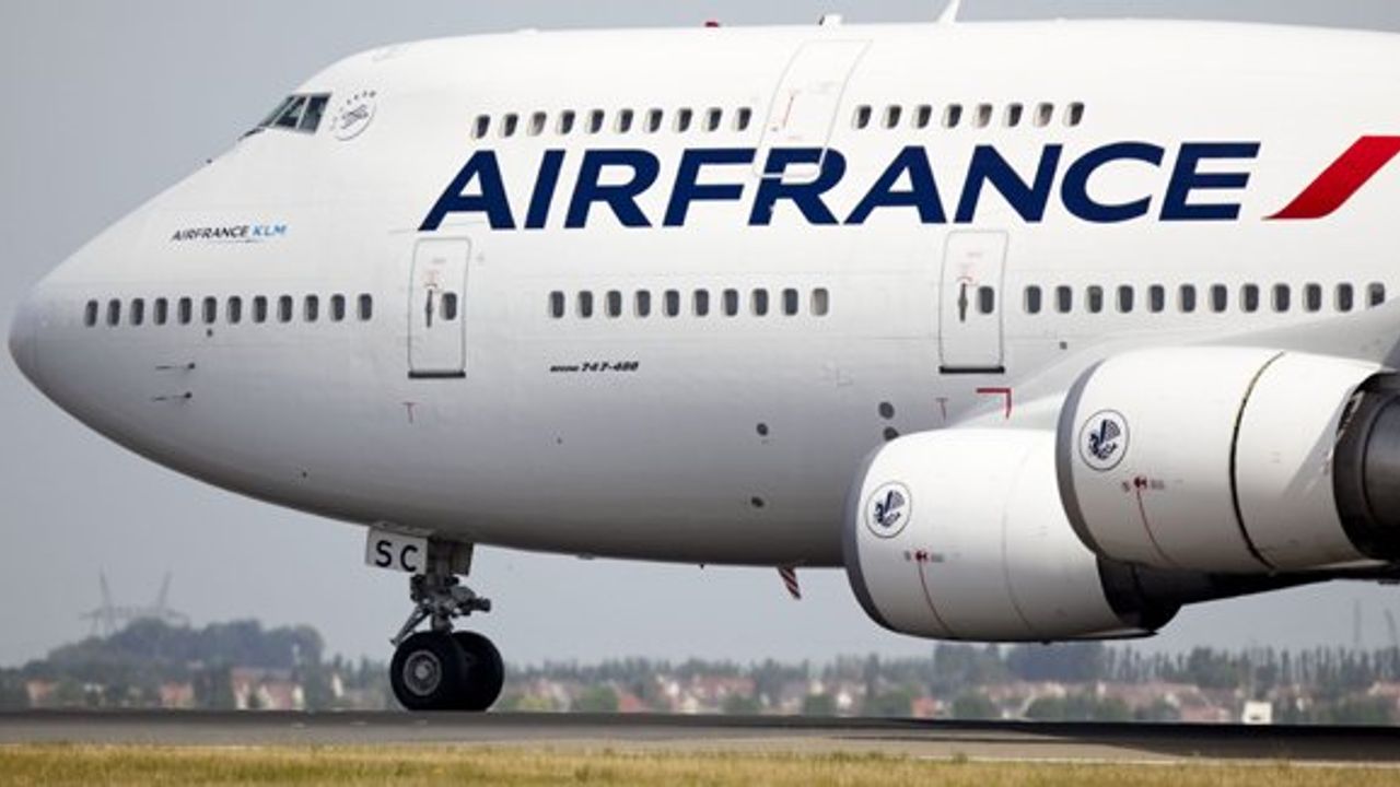 Fransa’da grev büyüyor: Air France pilotları da katıldı