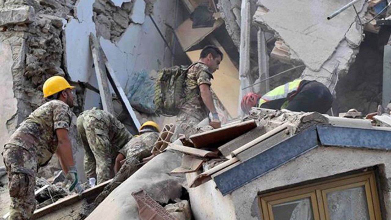 İtalya'daki depremde hayatını kaybedenlerin sayısı 284'e yükseldi