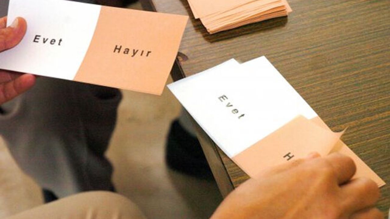 AKAM'ın araştırmasına göre 'Hayır' oylarının oranı yüzde 56.4