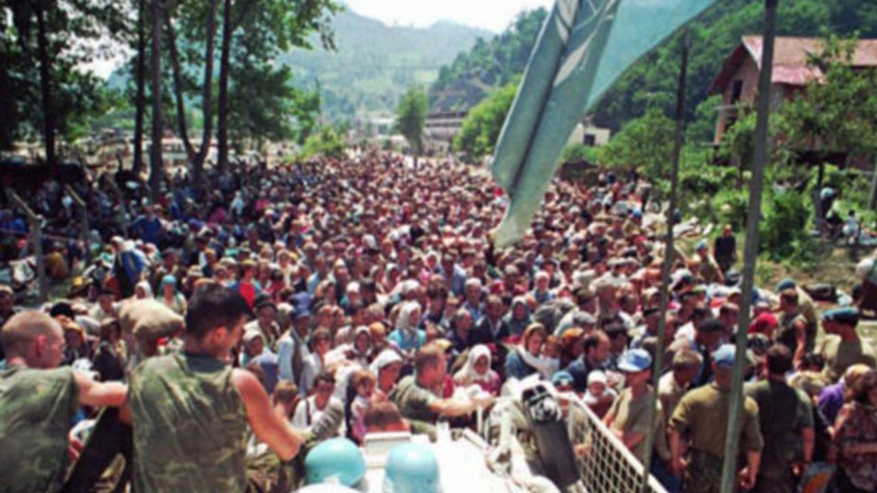 Srebrenitza Kurbanları: Öldürülen evlatlarımız üzerinden siyaset yapmak günah