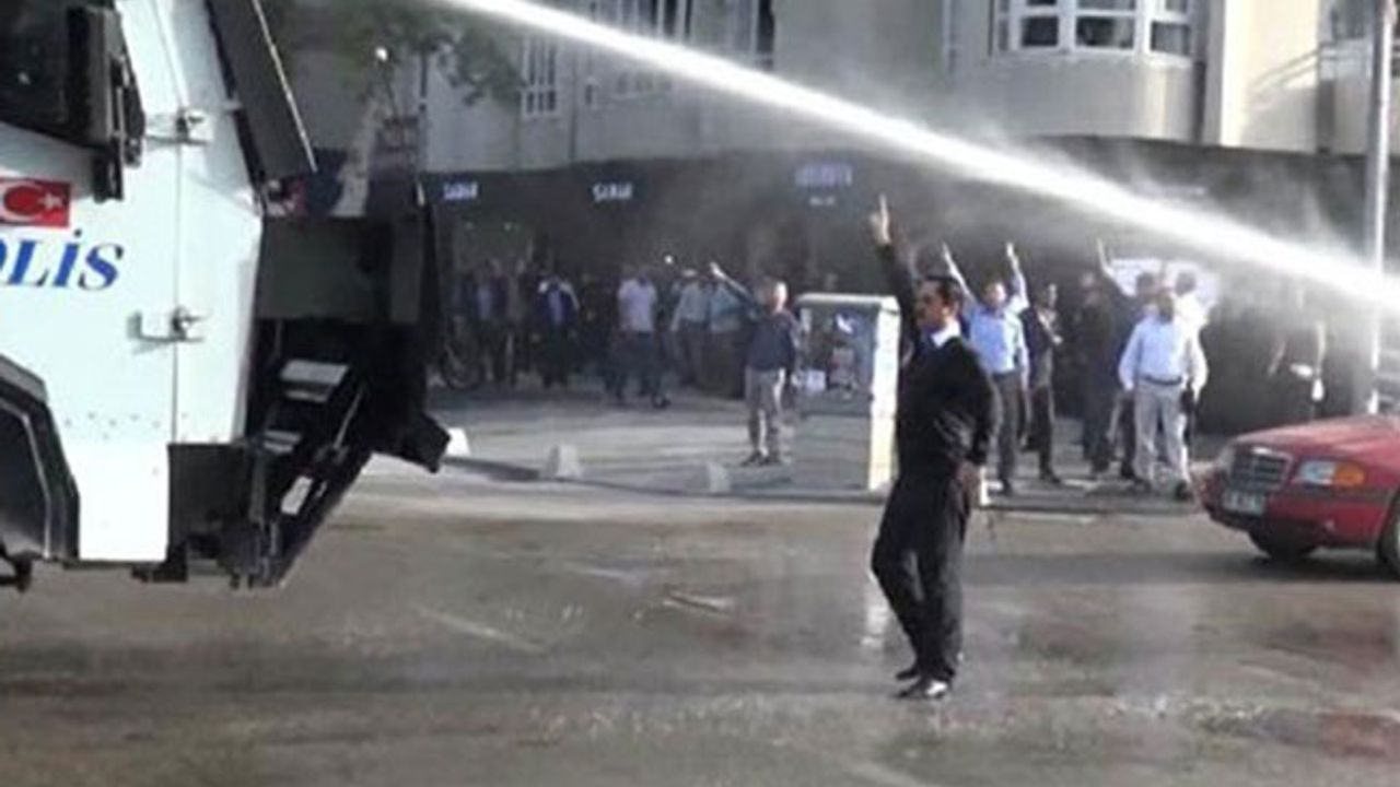 Furkan Vakfı üyelerine polis müdahalesi: 50 gözaltı
