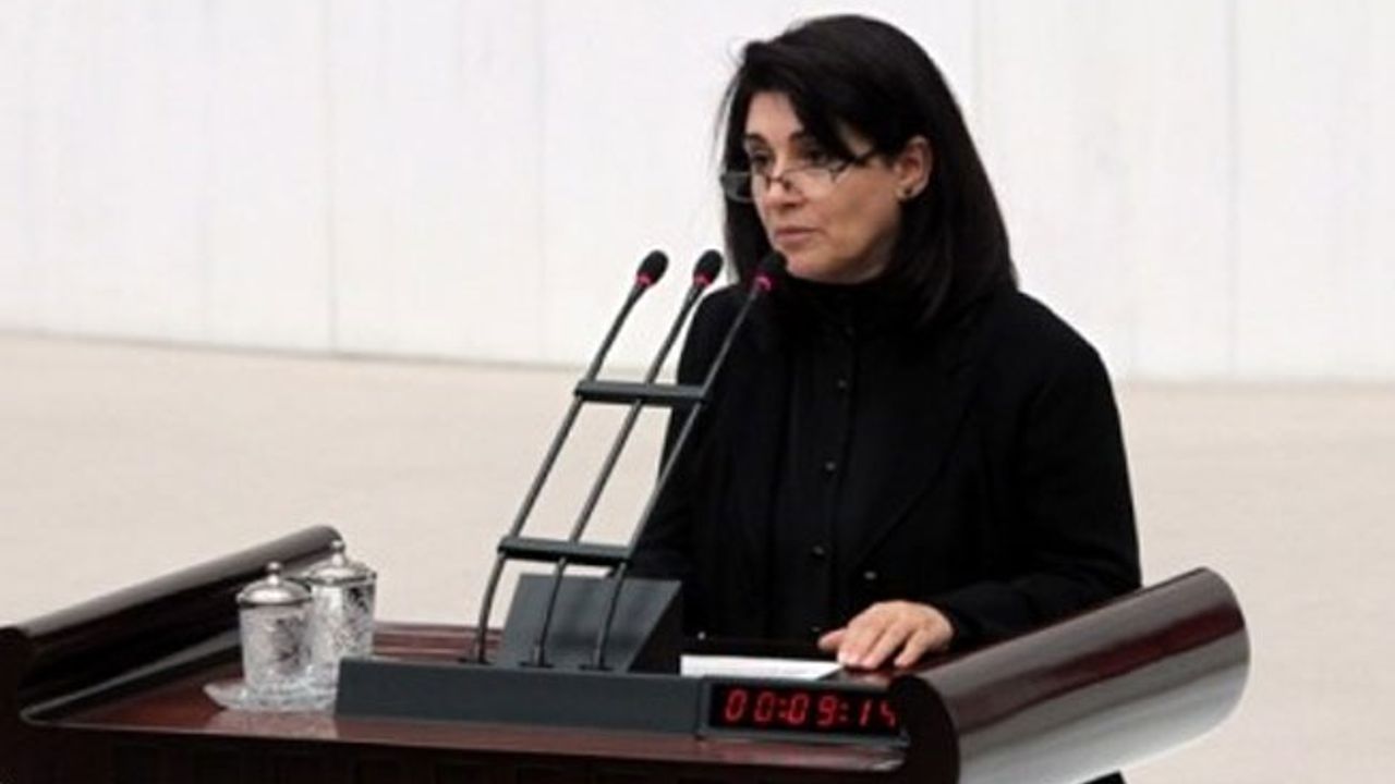 HDP'li Zana artık 'vekil sayılmayacak'