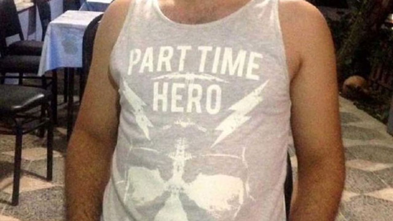 'Hero'dan sonra 'Part Time Hero' tişörtüne de gözaltına