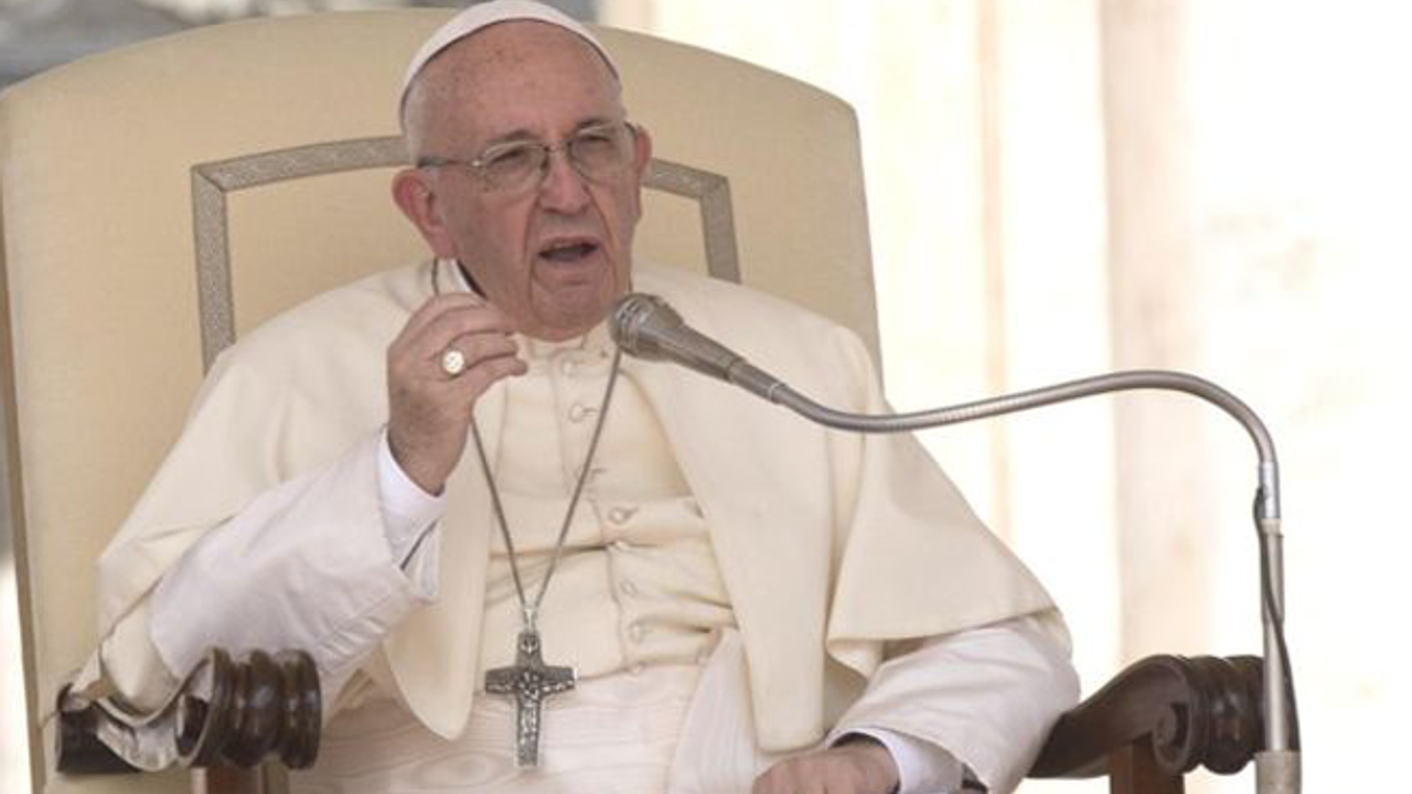 "Vatikan'da kafeste gibiyim" diyen Papa: Bazı şeyleri netleştirmek için psikanaliste gittim