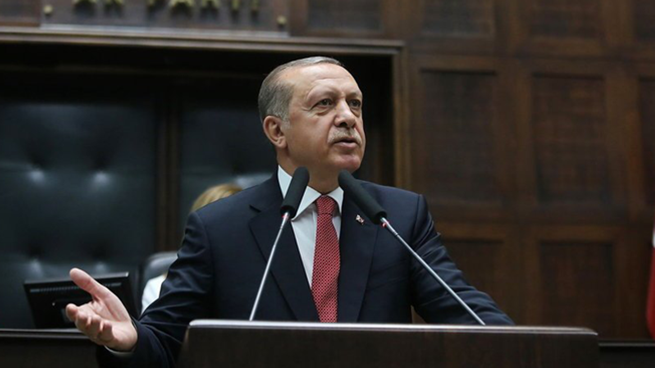 Erdoğan'dan Spor Bakanı'na: Saha Beşiktaş'ın mı? Ulan bizim verdiğimiz paralarla yaptırdılar