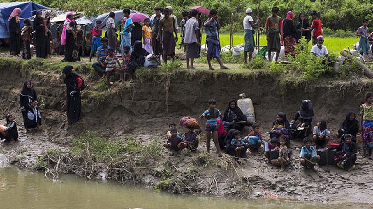 Myanmar'da bir ay içinde 6 bin Arakanlı öldürüldü