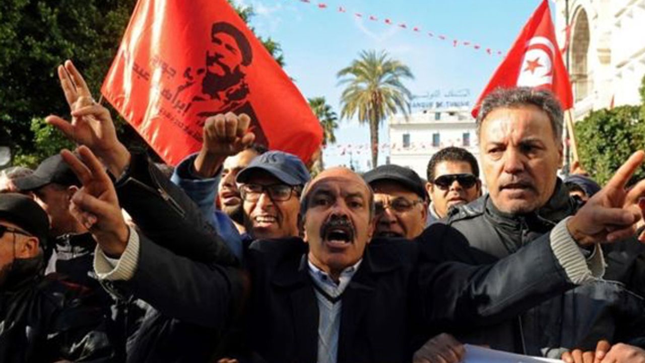 Tunus'ta reform sözlerine rağmen protestolar sürüyor