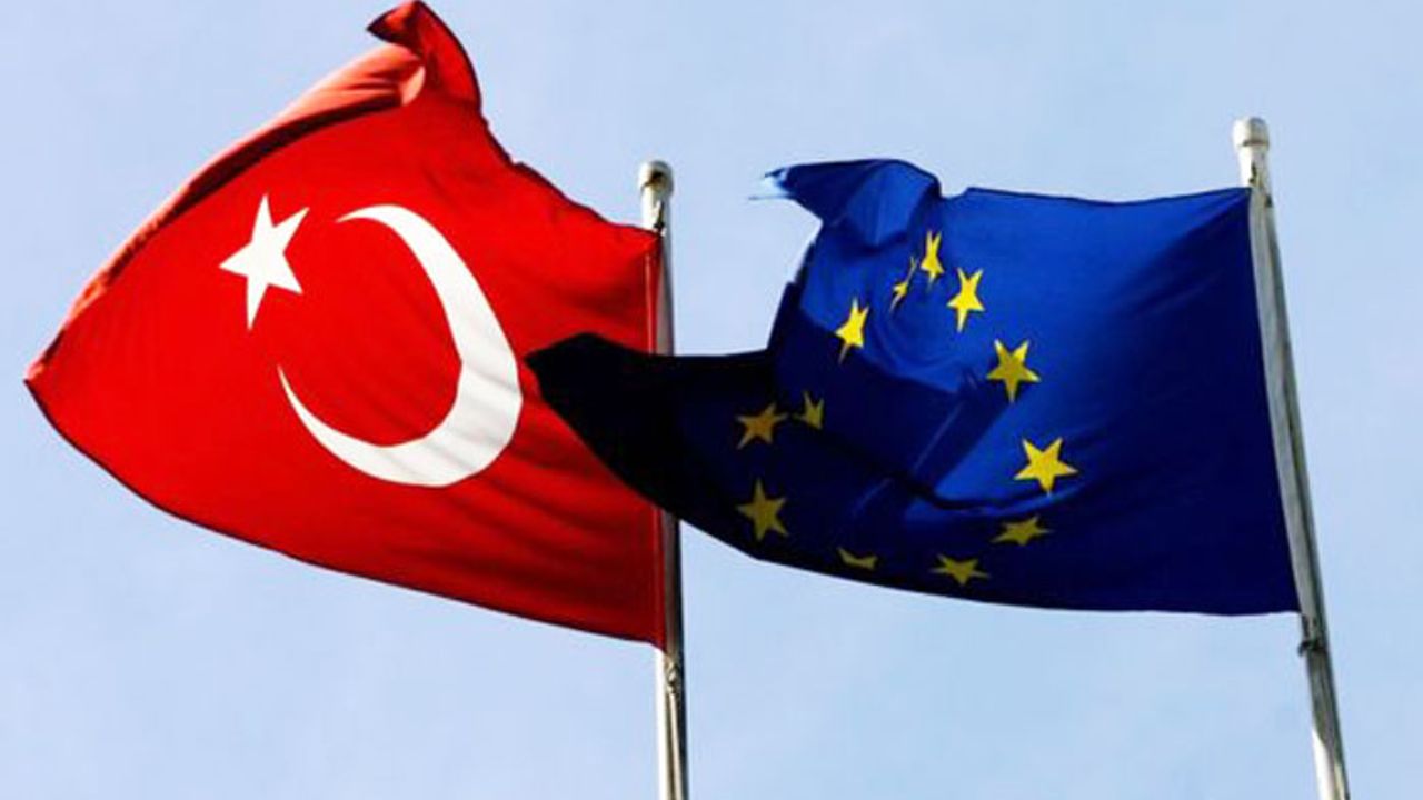 AB, Türkiye'ye 3 milyar euroluk mülteci yardımını onayladı
