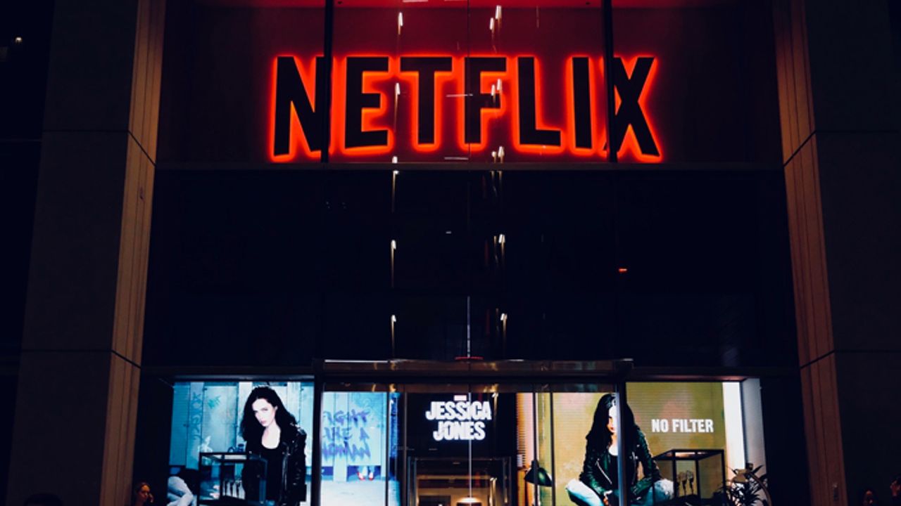 Netflix dizi izleyecek eleman arıyor