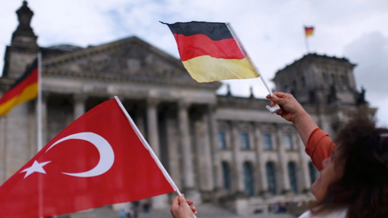 Türkiye Almanya'da seçim kampanyası yürütemeyecek