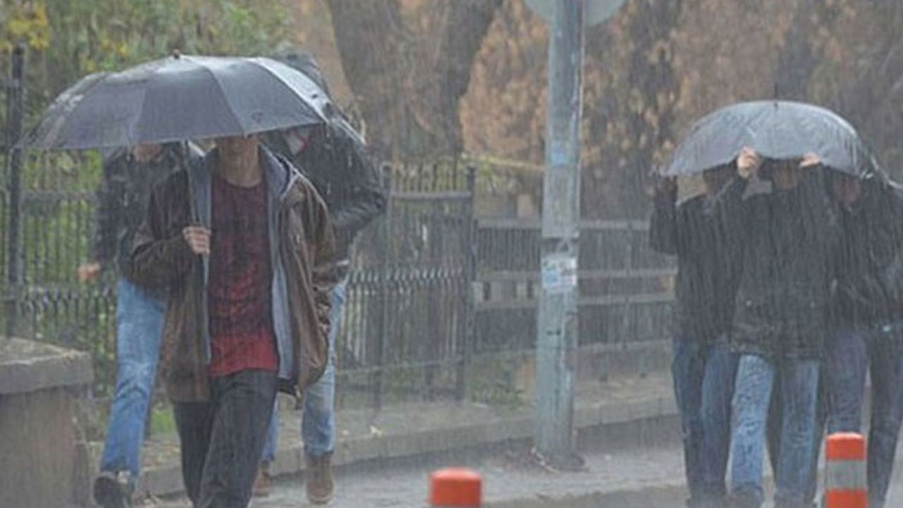 Meteoroloji tarih verdi: İstanbul'a kuvvetli yağış uyarısı