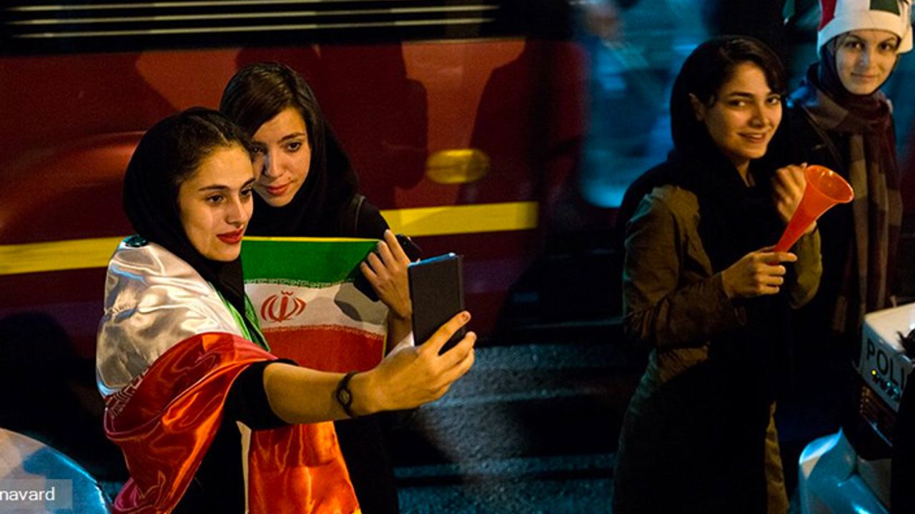 İran'da Dünya Kupası için stadlar kadınlara açılacak