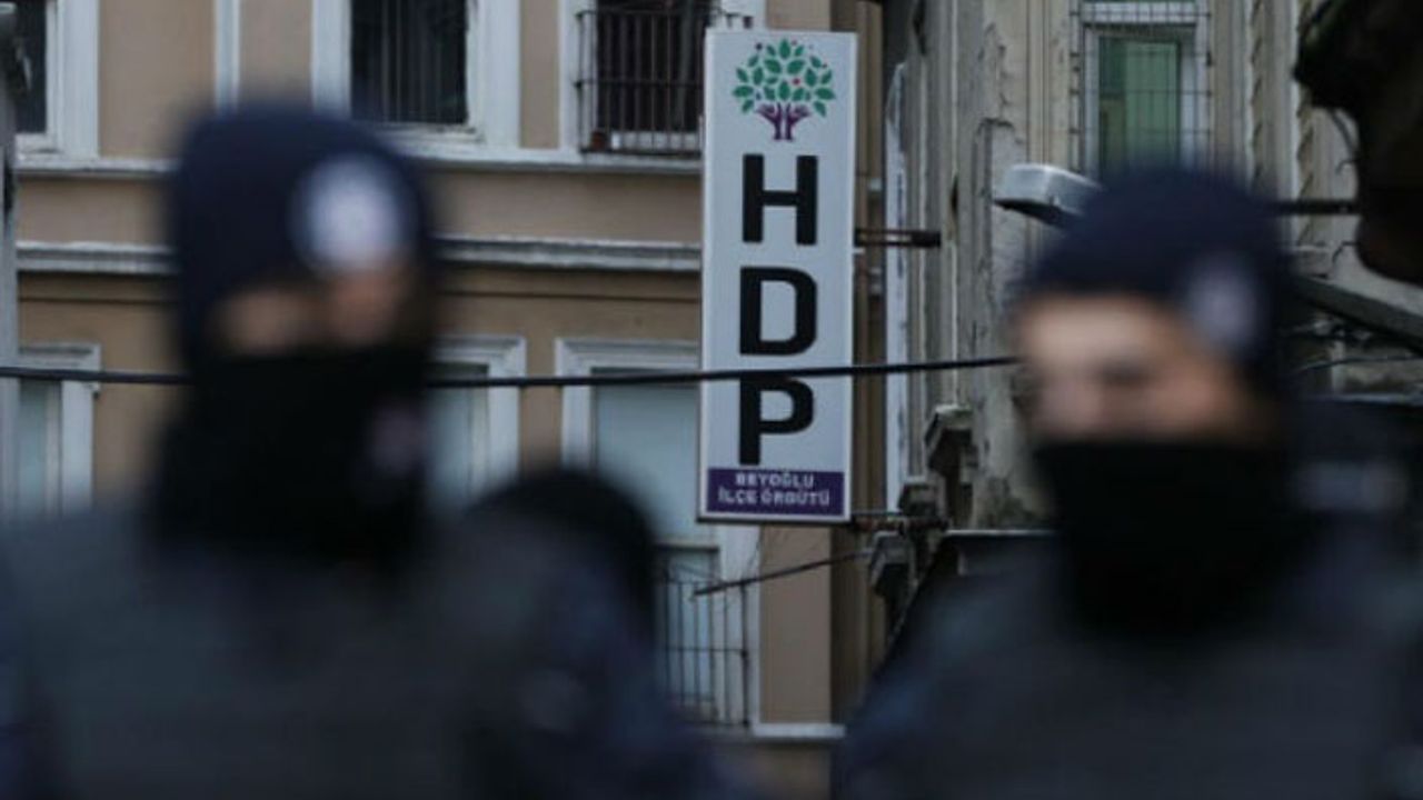 HDP Sancaktepe ilçe binasına polis baskını: 16 gözaltı