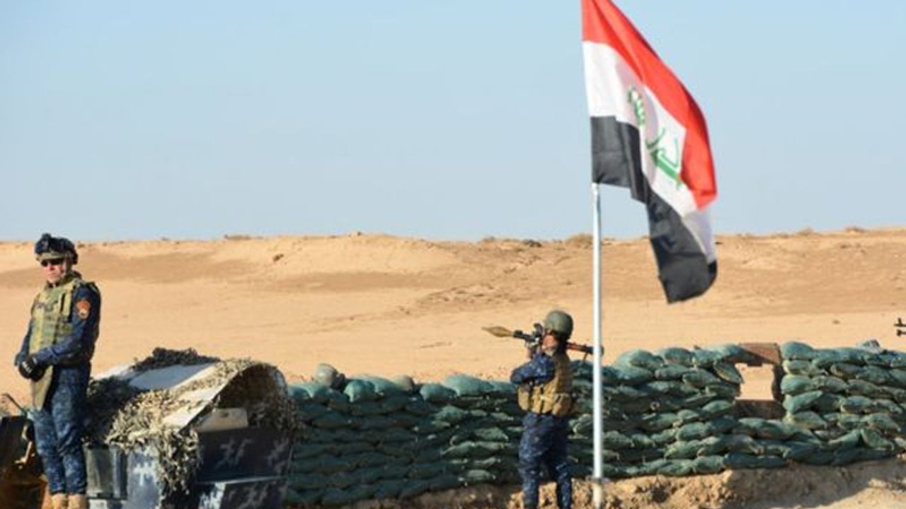 Irak IŞİD'e karşı Suriye sınırına tel örgü çekiyor