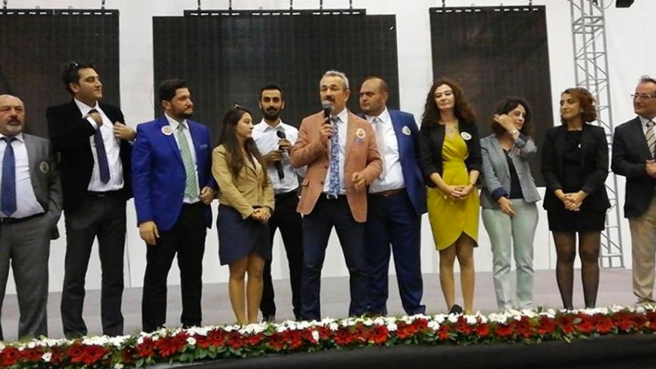 İzmir Barosu Başkanı Çağdaş Avukatlar Grubu adayı Özkan Yücel oldu