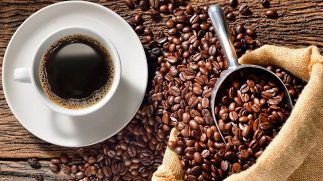 Günde 6 bardaktan fazla kahve içmek beyin hacmini azaltıyor