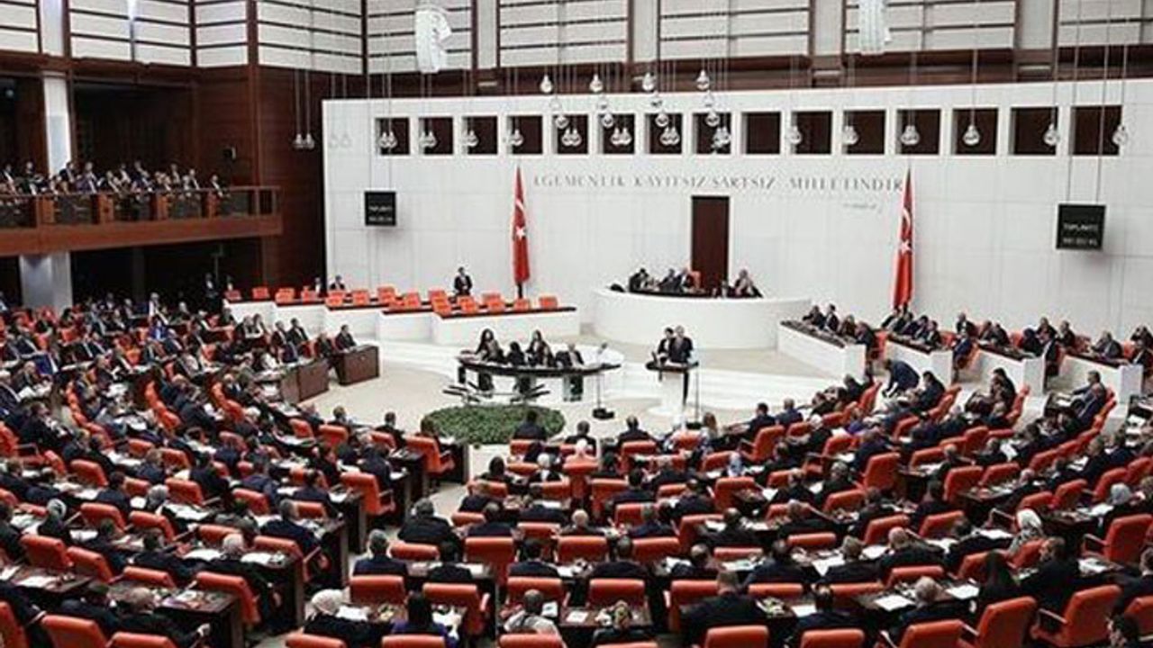 Meclis'te bir ilk: Muhalefet birleşti, önerge kabul edildi