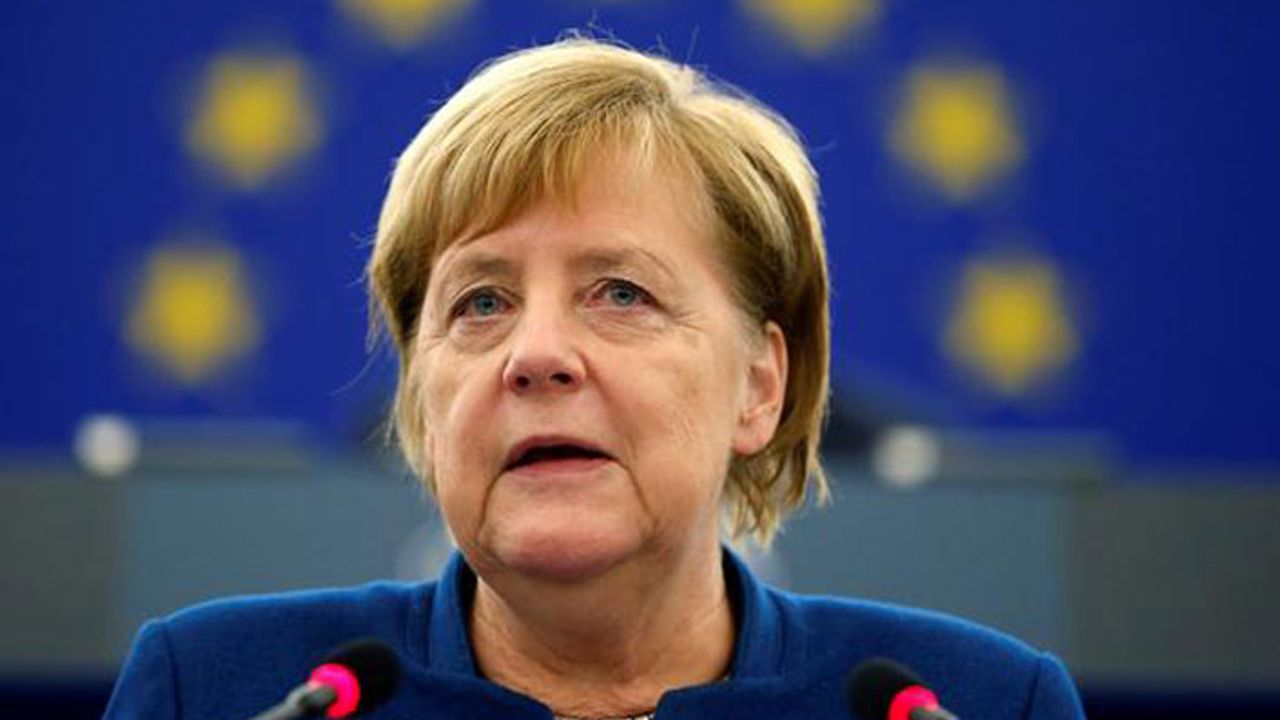 Merkel'den Türkiye'ye 'operasyonu derhal sona erdirin' çağrısı