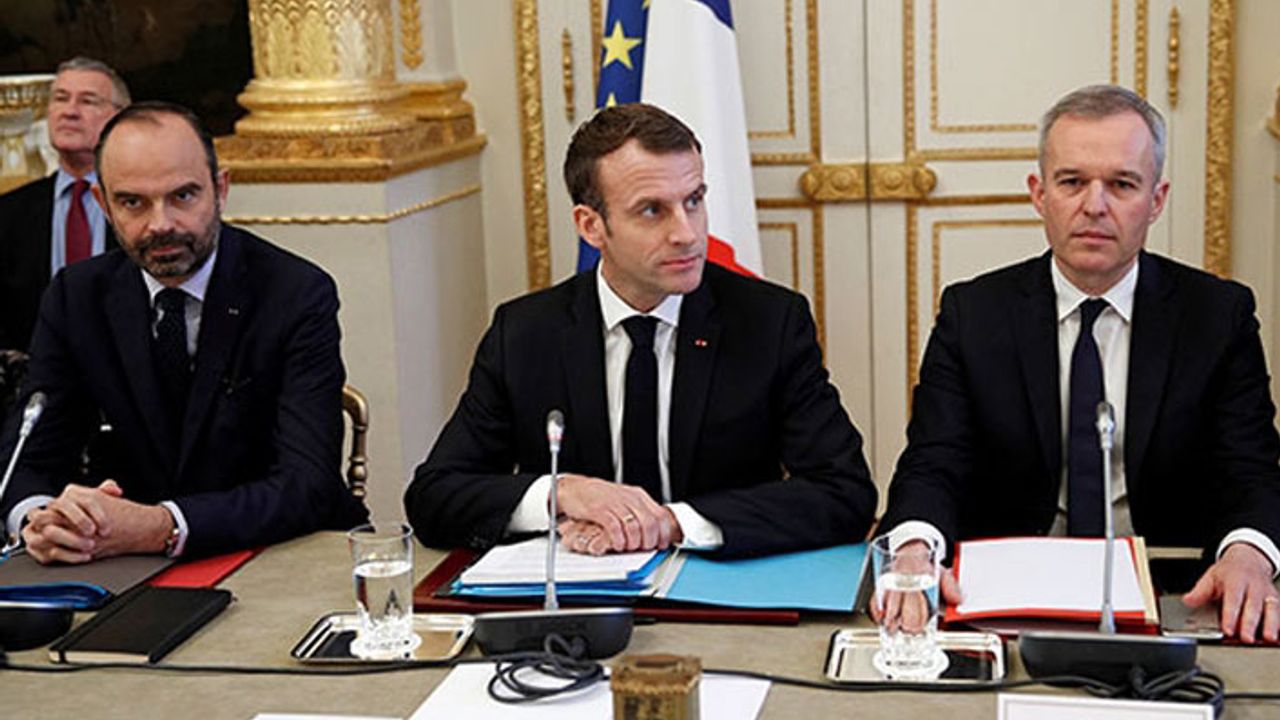 Macron: Ekonomik ve sosyal bir olağanüstü hal ilan edeceğim