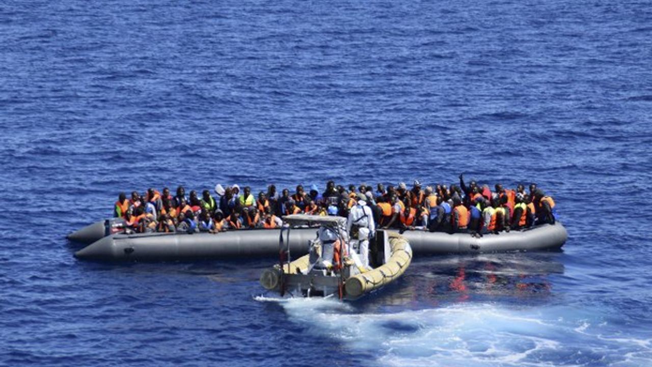 Tunus'ta mültecileri taşıyan bot battı: 57 kişi boğuldu