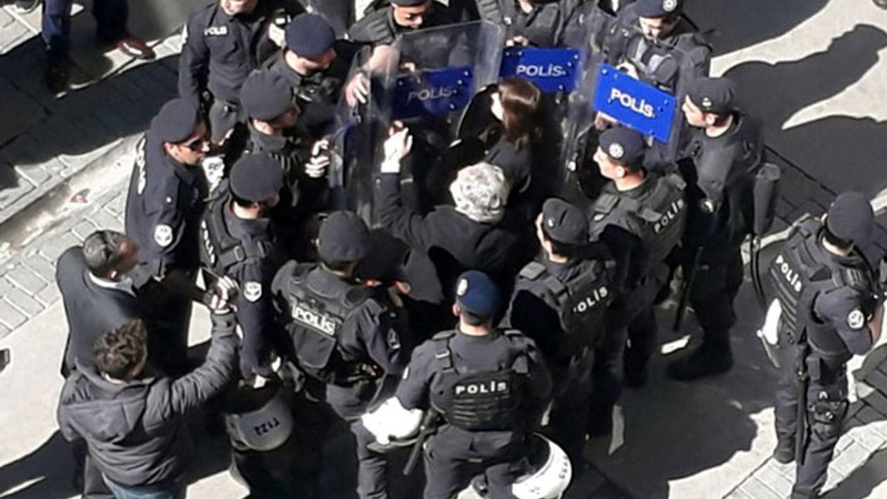 HDP milletvekilleri polis ablukasında açıklama yaptı
