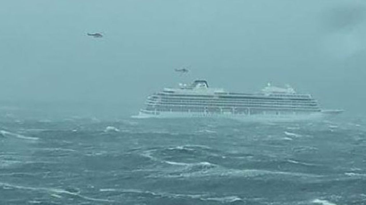 Norveç'te 1300 yolcusu olan gemiden acil yardım çağrısı