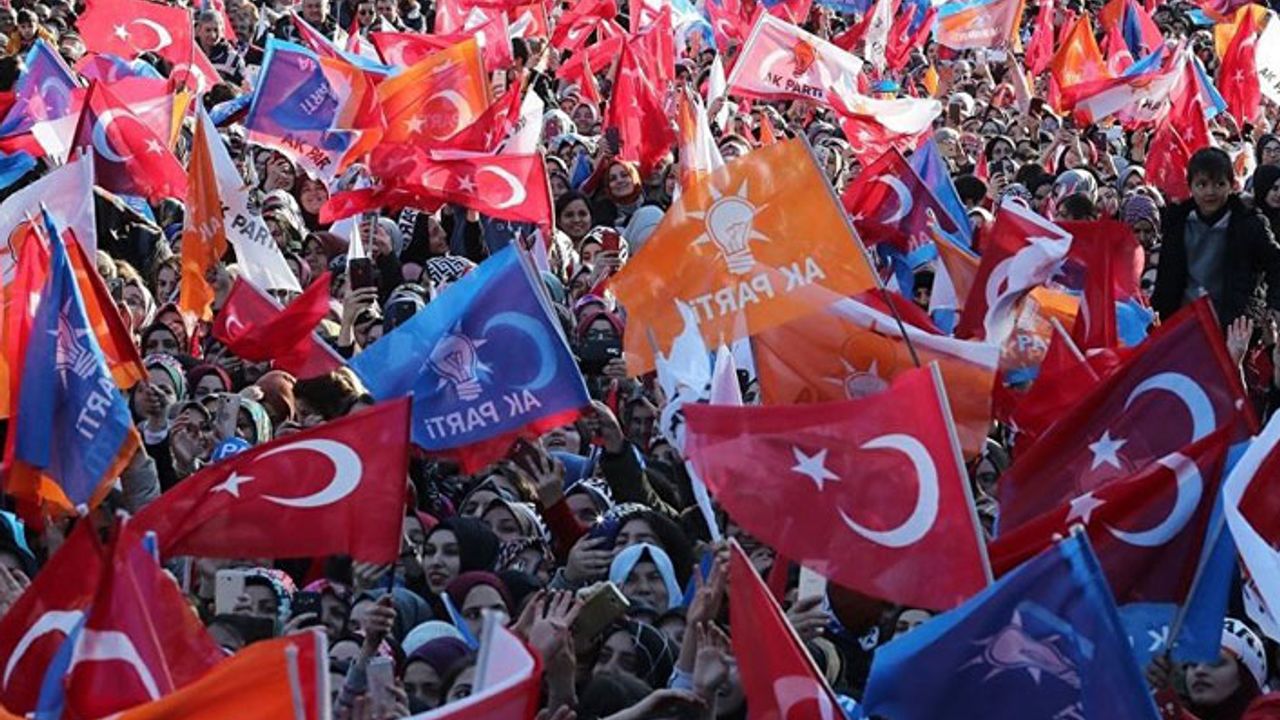 AKP, İstanbul'u listeden çıkardı: '15 büyükşehir kazandık'