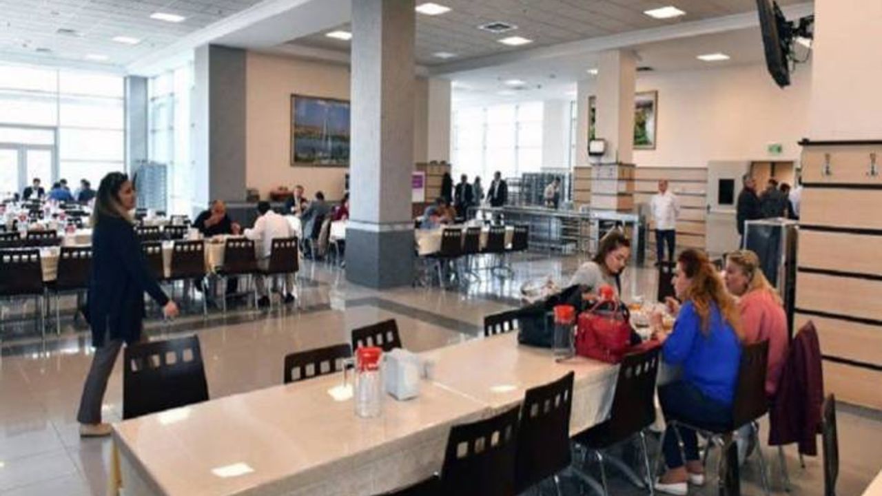 Ankara Büyükşehir Belediyesi’nde ayrı bölümde yemek yeme uygulamasına son verildi