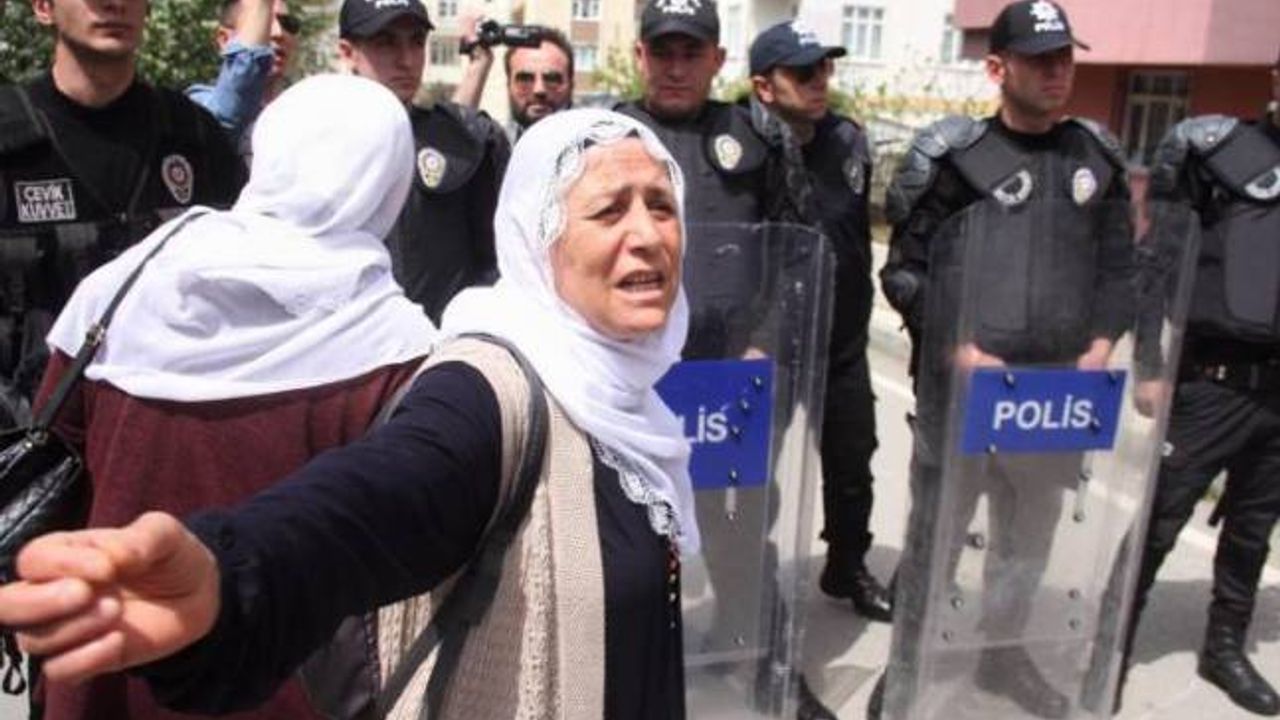 Gebze’de ailelere polis ablukası