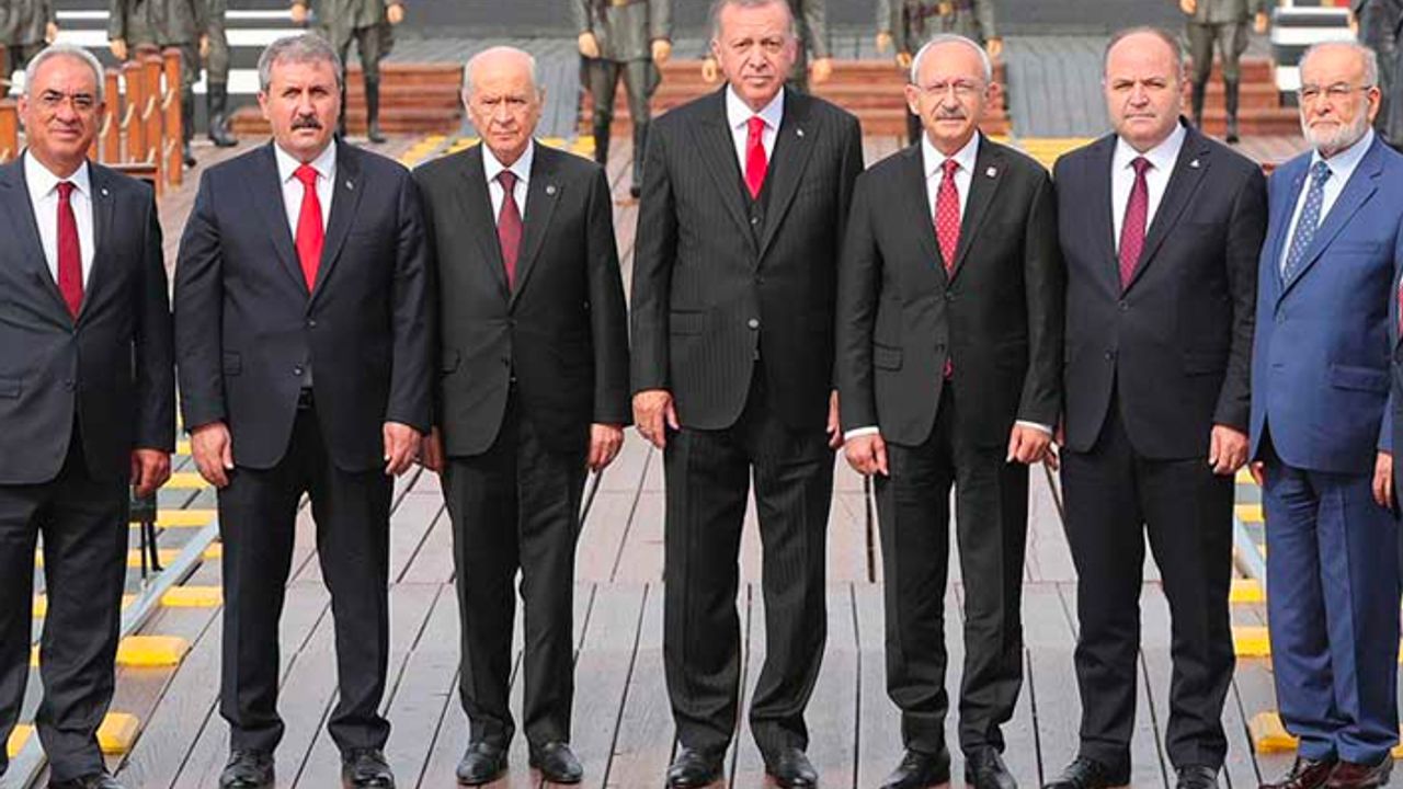 Siyasi liderler Samsun’da bir araya geldi: CHP’li Tanrıkulu fotoğraf karesindeki eksikliğe dikkat çekti