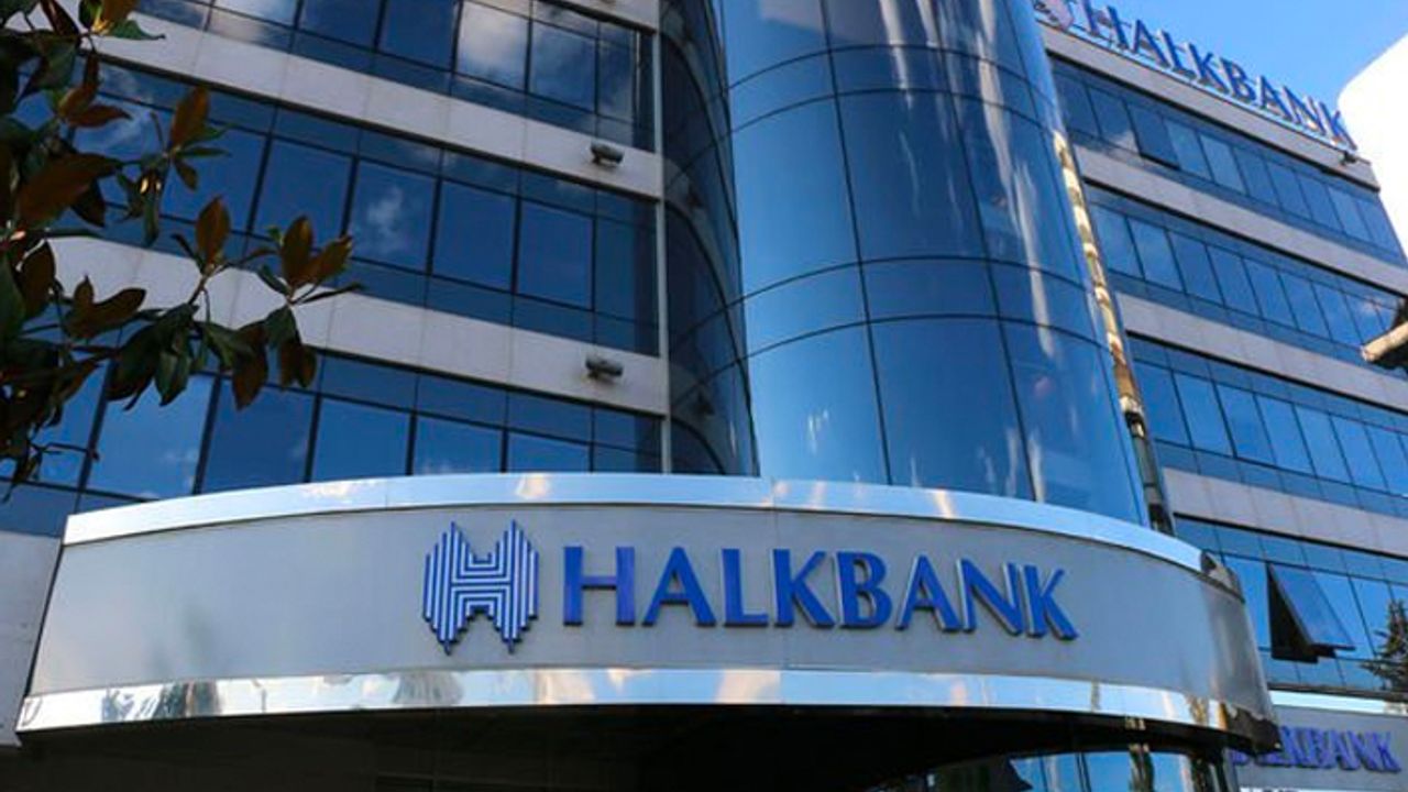 Fitch, Halkbank'ı negatif izlemeye aldı