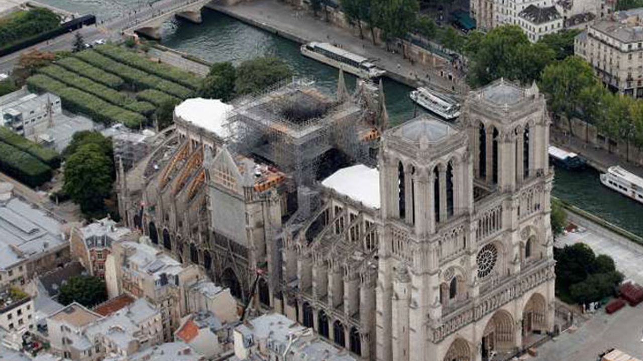 Avrupa'da sıcak hava dalgası: Notre Dame çökebilir